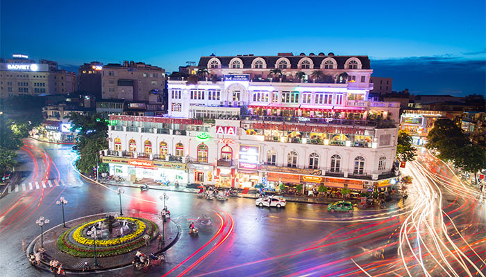 13-796-Hanoi by night